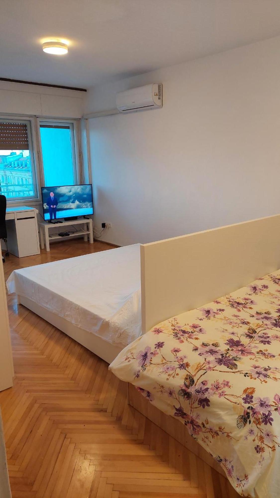 Room With Private Toilet And Balcony In City Center In Shared Apartment Spalato Esterno foto
