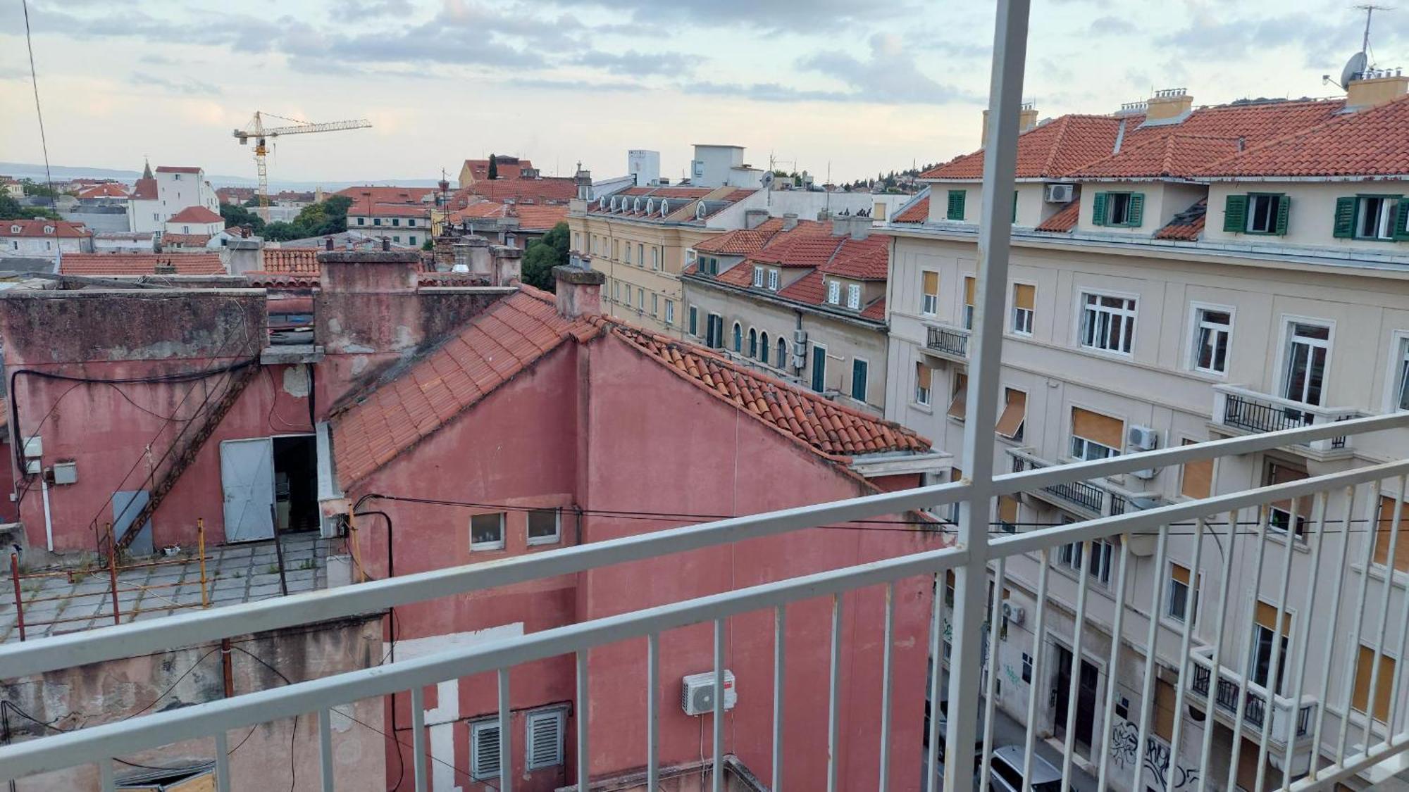 Room With Private Toilet And Balcony In City Center In Shared Apartment Spalato Esterno foto